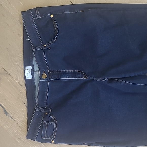 EUC Lane Bryant Jeans Women's sz 22 Mid Rise Skinny Leg Dark Wash Denim Jean - Picture 3 of 12